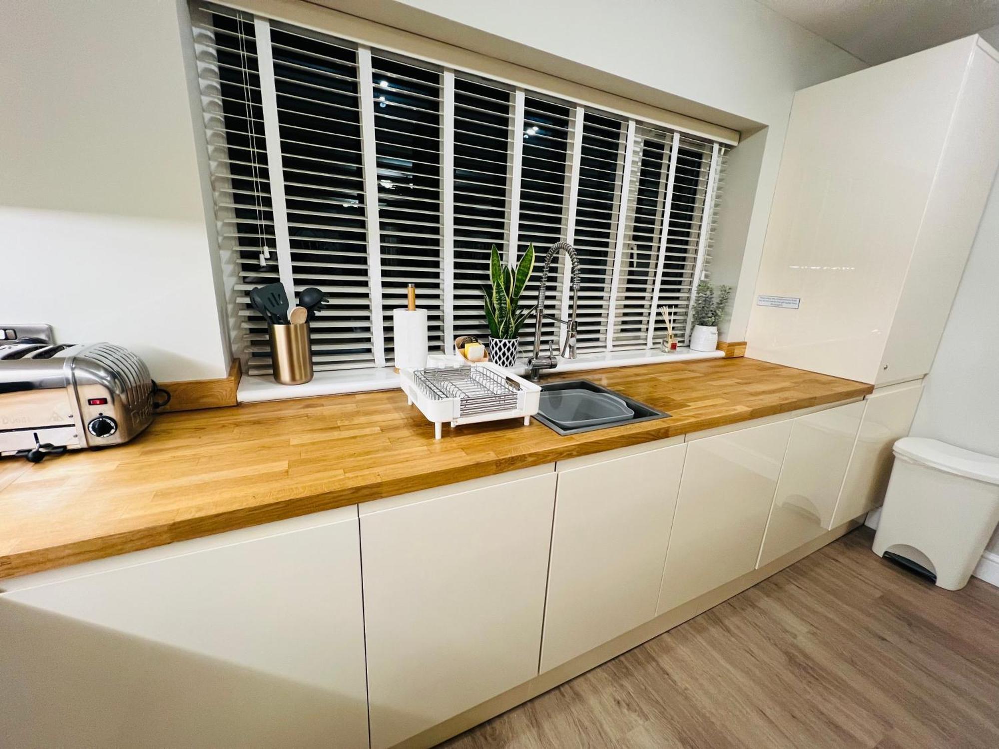 The Duplex Margate With Deck & Living Space Air Conditioning 外观 照片